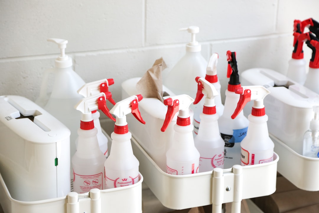 services-02 white-plastic-bottles-on-white-plastic-container-xxay813d66i